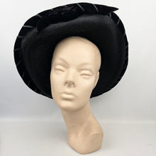 Load image into Gallery viewer, Original 1940's Large Black Straw Sunhat with Velvet Ribbon Trim *
