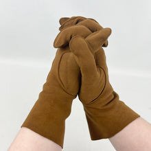 Load image into Gallery viewer, Beautifully Soft Vintage 1950's Rust Suede Ladies Gloves *