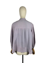 Load image into Gallery viewer, Wounded But Wearable Original Volup 1940's Crepe Blouse in Mauve - Bust 42 44