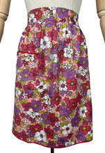 Load image into Gallery viewer, Beautiful Vintage Crisp Cotton Pinny in Red, Pink, White, Green and Black - Waist 30 *