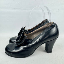 Load image into Gallery viewer, Original 1940's CC41 Black Leather Court Shoes with Suede and Buckle Trim - UK 3