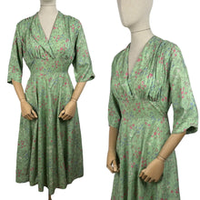 Load image into Gallery viewer, Original 1940's Pure Silk Day Dress with Pretty Floral Print by Debinex - Bust 38 *