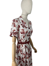 Load image into Gallery viewer, Original 1940's Fabulous Bow and Umbrella Novelty Print Linen Belted Day Dress - Bust 36