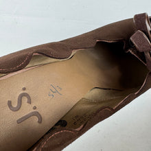 Load image into Gallery viewer, Original 1940's CC41 High Style Platform Shoes with Scalloped Edge - UK 5.5 6
