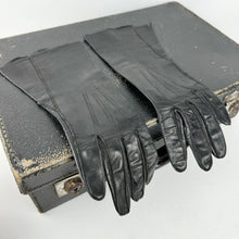 Load image into Gallery viewer, Original 1940's CC41 Deadstock Soft Black Leather Gloves - Size 6