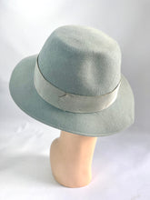 Load image into Gallery viewer, Original 1940's Joseph Horne Co Pale Blue Felt Hat with Grosgrain Bow Trim