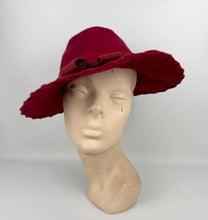 Load image into Gallery viewer, Original 1930's 1940's Red Wool Felt Fedora Hat with Twisted Felt Trim
