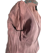 Load image into Gallery viewer, Original Late 1950's or Early 1960's Vibrant Wool Hebe Skirt Suit - Bust 36