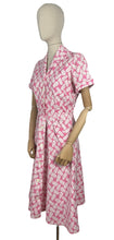 Load image into Gallery viewer, Original 1940's 1950's Pink and White Cotton Summer Dress with Pretty Fern Print - Bust 34 35 *