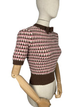 Load image into Gallery viewer, Reproduction 1940's Waffle Stripe Jumper in Chocolate Brown, Pale Pink and Cream - Bust 33 34 35