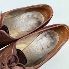 Load image into Gallery viewer, Original Late 1930's or Early 1940's Clarks Chocolate Brown Lace Up Shoes - Size 6 6.5