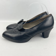 Load image into Gallery viewer, Original 1930's 1940's Inky Black Leather Court Shoes with Punch Detail - UK 5 5.5