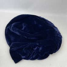 Load image into Gallery viewer, Original 1940's Blue Velvet Beret Hat with Large Bow Trim by Jacoll