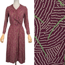 Load image into Gallery viewer, Original 1930's Art Deco Long Sleeved Belted Day Dress in Burgundy and Green - Bust 32 34 *