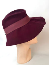 Load image into Gallery viewer, Original 1930's 1940's Burgundy Felt Fedora with Wide Grosgrain Trim