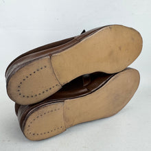 Load image into Gallery viewer, Original 1940's Deadstock CC41 Brown Suede and Leather Wedge Shoes - UK 4