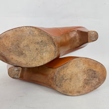 Load image into Gallery viewer, Original 1940’s or 1950’s Tan Leather Court Shoes with Openwork Detail - UK 4 or 4.5