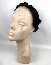 Load image into Gallery viewer, 1930’s Chocolate Brown Felt Cap with Scalloped Felt Trim