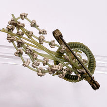 Load image into Gallery viewer, Original 1940's Green and Cream Wartime Make Do and Mend Wire Brooch with Flower Spray Middle *