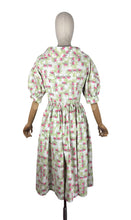 Load image into Gallery viewer, Original 1950's 1960's Petite Fit Crisp Cotton Day Dress in Pink and Green - Bust 32 34 *