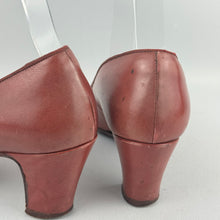 Load image into Gallery viewer, Original 1940's A Krayson Model Red Leather Peeptoe Court Shoes - UK 4