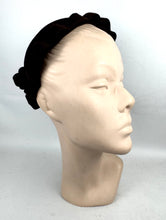 Load image into Gallery viewer, 1930’s Chocolate Brown Felt Cap with Scalloped Felt Trim