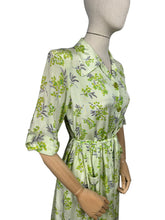 Load image into Gallery viewer, Original 1940's CC41 Green Silk Crepe Belted Day Dress with Pockets by Rei-ta - Bust 36