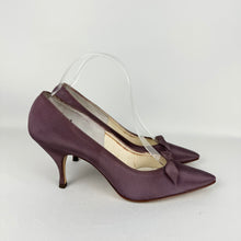 Load image into Gallery viewer, Original 1950's Dolcis Soiree Stiletto Shoes in Lavender Purple - Size 5.5 6