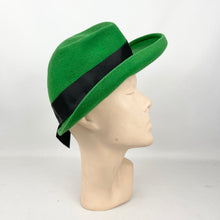 Load image into Gallery viewer, Original 1930's 1940's Vibrant Green Felt Fedora Hat with Black Grosgrain Trim and Rust and Green Hat Pin