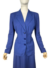 Load image into Gallery viewer, Original 1940's Hyacinth Blue Fine Linen Skirt Suit by Sacony Palm Beach - Bust 38 40