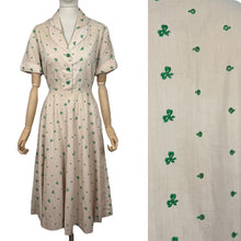Load image into Gallery viewer, Original 1940's 1950's Beige Cotton Day Dress with Vibrant Green Bow Embroidery - Bust 38 *