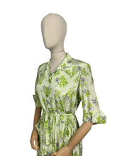 Load image into Gallery viewer, Original 1940's CC41 Green Silk Crepe Belted Day Dress with Pockets by Rei-ta - Bust 36