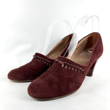 Load image into Gallery viewer, Original 1940's Burgundy Suede Court Shoes with Bow Trim and Punch Detail by Lotus - UK 6 6.5