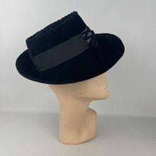 Load image into Gallery viewer, Original 1930's 1940's Inky Black Felt Fedora with Lace Work and Grosgrain Trim