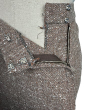 Load image into Gallery viewer, Original 1940's Brown and White Tweed Pleated Skirt with Pocket - Waist 26" *