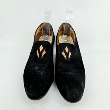 Load image into Gallery viewer, Original 1940's CC41 Black Suede Court Shoes with Brown Leather Trim - UK 5  - AS IS *