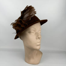 Load image into Gallery viewer, Vintage Warm Brown Felt Hat with Rounded Crown and Large Feather Trim