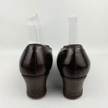 Load image into Gallery viewer, Original 1940’s Chocolate Brown Leather Shoes - UK Size 5 5.5