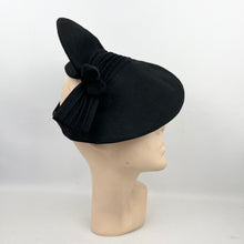 Load image into Gallery viewer, Original 1940's Black Felt Hat with Pleated Crown and Triple Pom-pom Trim *
