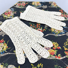 Load image into Gallery viewer, Original 1940's 1950's Pretty Cream Crochet Gloves - Small Size - As Is