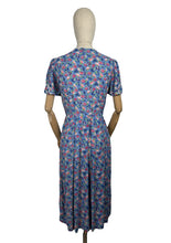 Load image into Gallery viewer, Original 1940's Classic Cotton Day Dress in Blue, Purple, Pink and White - Bust 34”