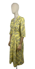 Load image into Gallery viewer, Original 1940's Yellow, Black and White Floppy Cotton Summer Dress with Original Belt - Bust 34 *