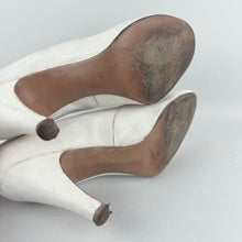Load image into Gallery viewer, Original 1940's 1950's Dolcis Debutante de Luxe White Leather Peeptoe Heels - UK 5.5 6 *