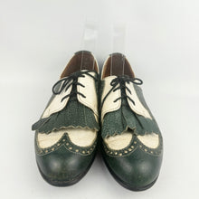 Load image into Gallery viewer, Fabulous Green and Cream Vintage Leather Golf Shoes - Size 4.5