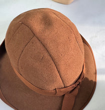Load image into Gallery viewer, Original 1930's Rust Felt Hat with Grosgrain Bow Trim - Phantom - The Personality Hat *