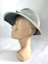 Load image into Gallery viewer, Original 1940's Joseph Horne Co Pale Blue Felt Hat with Grosgrain Bow Trim