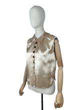 Load image into Gallery viewer, Original 1930’s 1940’s Dickie Blouse with Spearpoint Collar - Bust 34 *