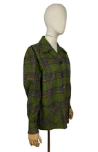 Load image into Gallery viewer, Original 1950’s Pendleton 49er Wool Jacket in Green, Brown and Cream - Bust 40 42
