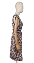 Load image into Gallery viewer, Original 1940's CC41 Brown and White Cotton Apron in Floral Print - Bust 34 36