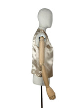 Load image into Gallery viewer, Original 1930’s 1940’s Dickie Blouse with Spearpoint Collar - Bust 34 *